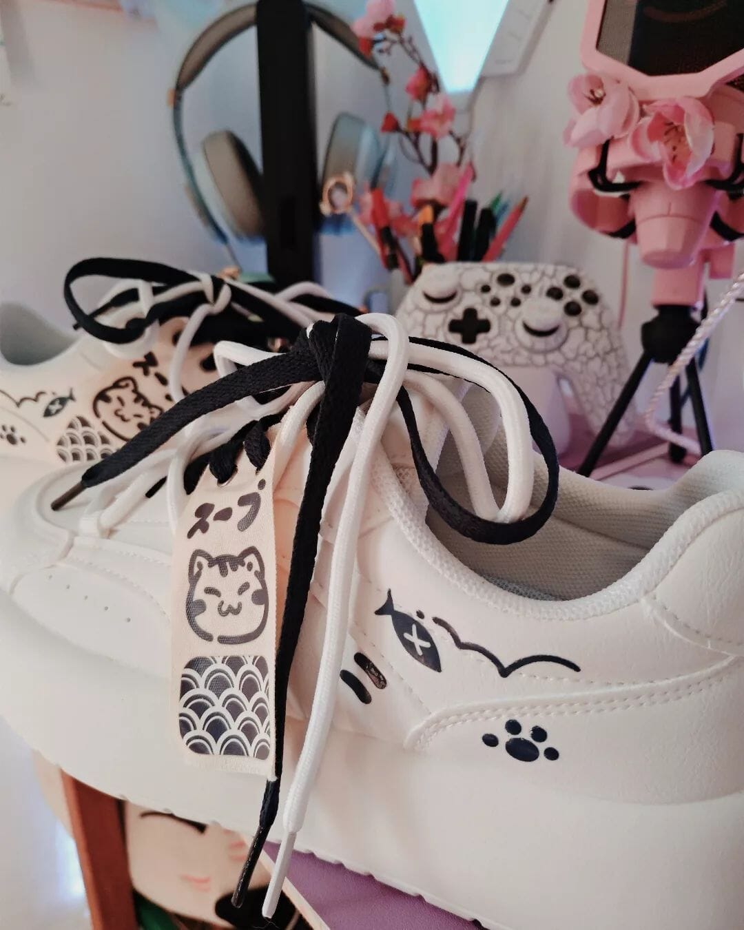 *CLEARANCE* Ultra Kawaii Kitty Colorblock White Sneakers - Women&#39;s 0 Bobo&#39;s House 