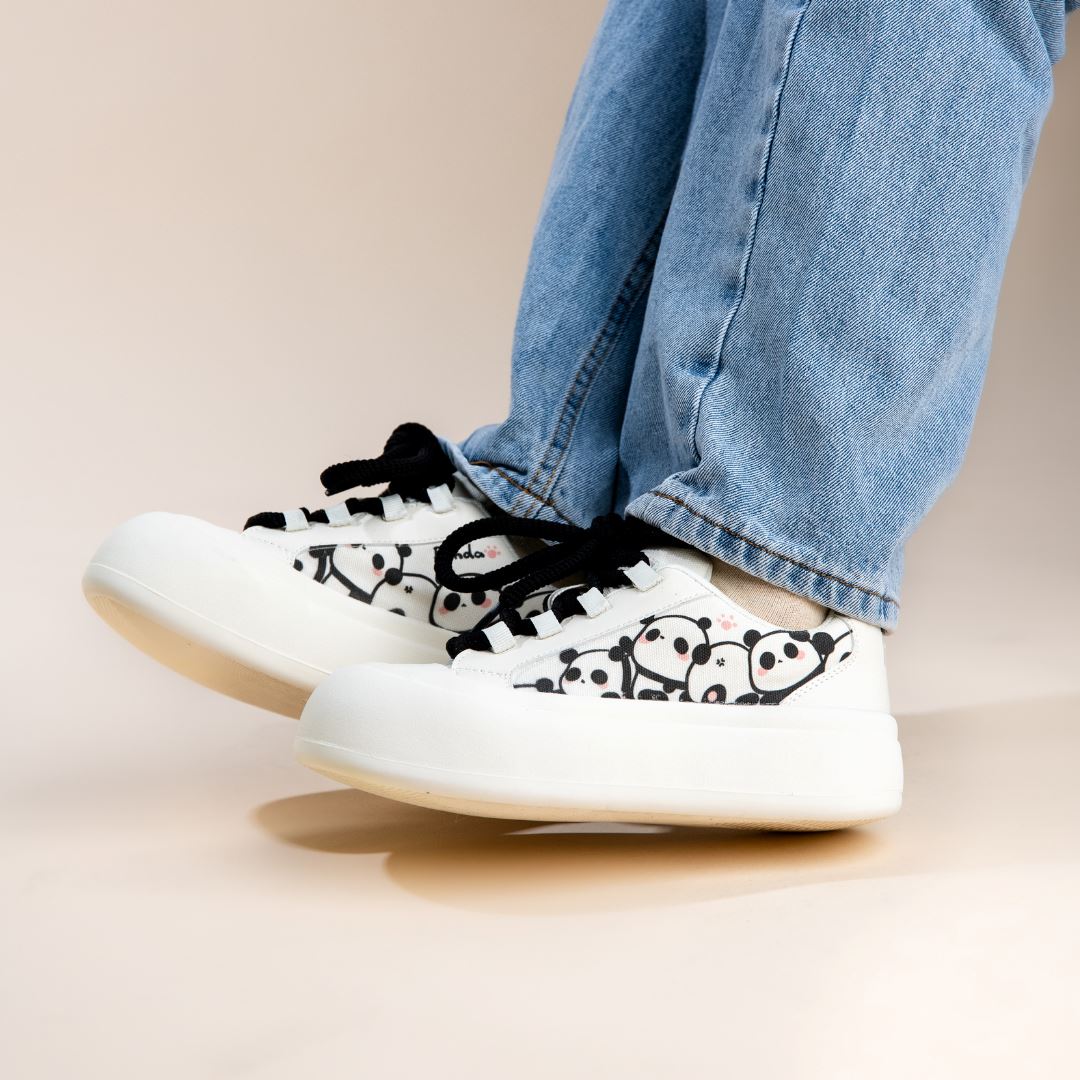 Ultra Chunky Sole Panda Casual Sneakers - Women&#39;s Bobo&#39;s House 